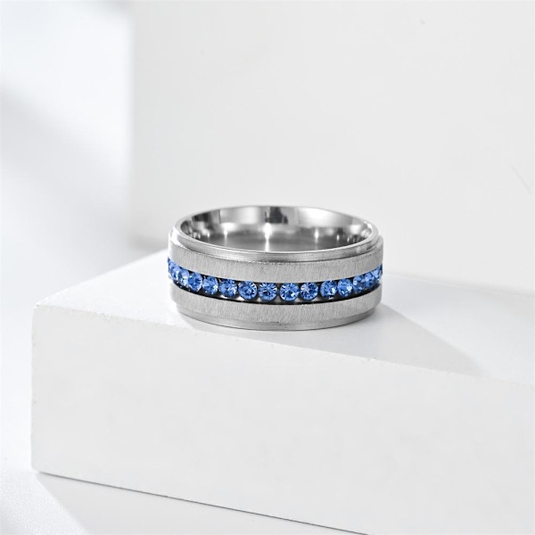 Blå diamantcirkelsteg horisontell herrring med full diamantaccen 8mm blå diamant nr 11