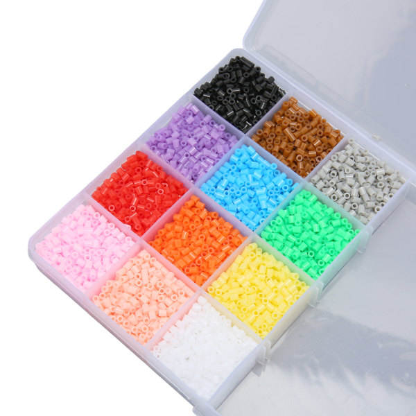 Lasten sulakehelmisetti 2,6 mm 12 väriä Quadrate Heart Hexagonal läpinäkyvät levyt DIY helmiaskartelulelu