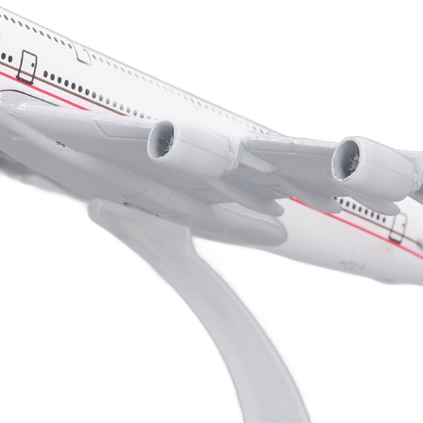 Diecast 380 Flymodel i Legering - Simuleret Flymodel i Eksklusivt Design til Dekoration i Hjemmet, Studie eller Kontor