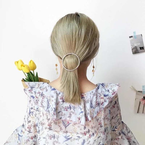 Lättviktigt Stylingverktyg, Hårklämma med ihålig design för kvinnor och flickor, Halkfritt grepp, Geometrisk rund cirkelklämma för elegant daglig användning