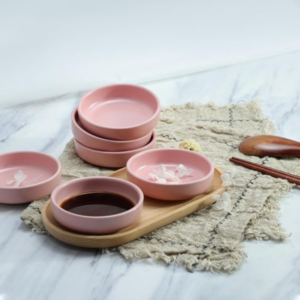Enkel stil Enkelt fargemønster Stilig design Flerbruksskål i porselen med krydderretter Soya-dyppesaus-sett med 6-rosa