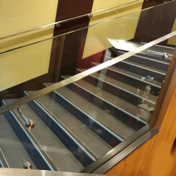 Delar Rostfritt Stål Trappräckesfästen Väggmonterade Balustrad 90° Rörstöd Handräckesfästen för Väggmontering Trappa