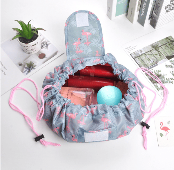 Flamingo farve, kosmetiktaske, makeuptaske, et-trins snøredesign