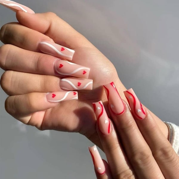 Utsökta Nagelberlocker med Pärlor, Hjärta Kistformade Nagelspetsar Fransk Manikyr Tryck på Naglar med Återanvändbara Akrylnaglar för Kvinnor, Perfekt Gåva till Alla Hjärtans Dag