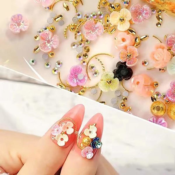 Konstnärliga Nageldekorationer, Guld Silver Material för Bländande Design, Komplett Set för Oöverträffade Nagelkonstupplevelser