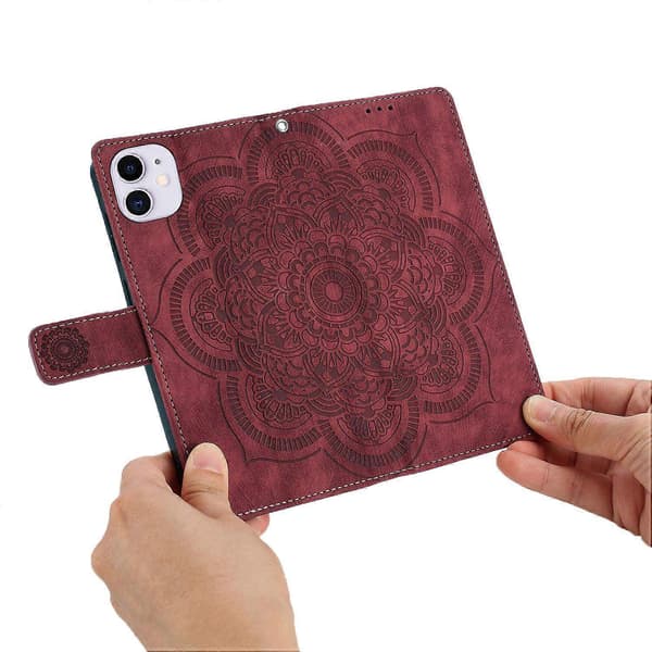 för iPhone 11 Läderfodral WANLONFENG HDM-serien Mandala Prägling Plånboksställ Telefonskal - Perfekt WineRed