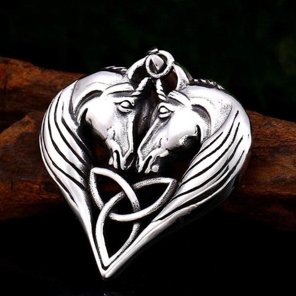 Menn Halskjede Dame Halskjede Unik 316L rustfritt stål Mytologi Twin Wolves Sleipnir Knot Heart Irish Fantasy Jewelry 50Cm C Horse