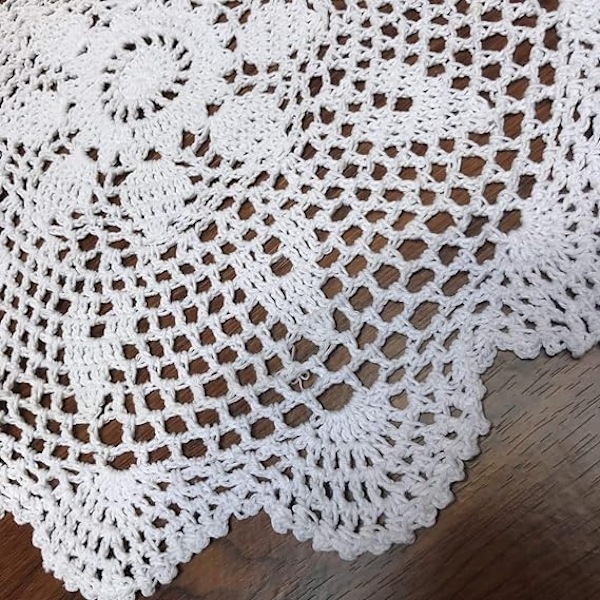 Käsintehty virkattu puuvillainen pitsiliina, pyöreä, valkoinen, 16 I- Perfet 40cm round