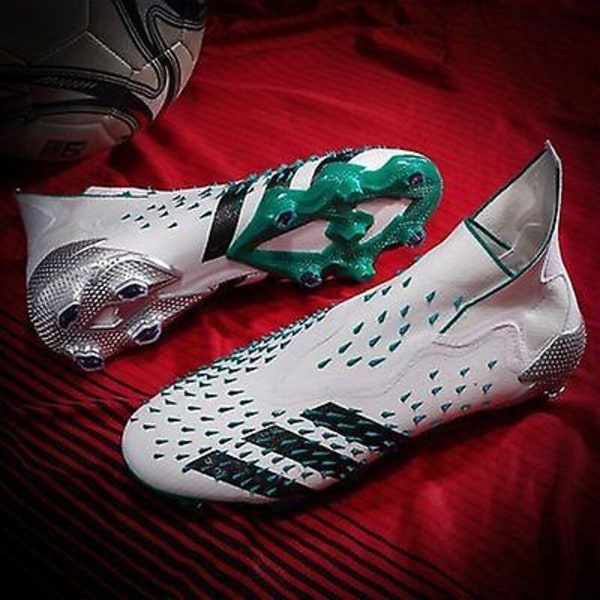 Falcon Soccer Cleats pitkät kynnet Aikuisten opiskelijoiden rikkinäiset kynnet pelivalmentajat 118 white and green 43