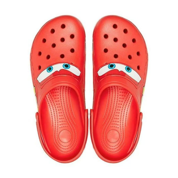 Crocs Lightning McQueen - Blixten McQueens utomhusstugor och tofflor 44