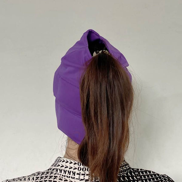 Hovedpine- og migræneaflastningshætte - En ismaske eller hovedpinehat brugt til migræne - Perfet purple