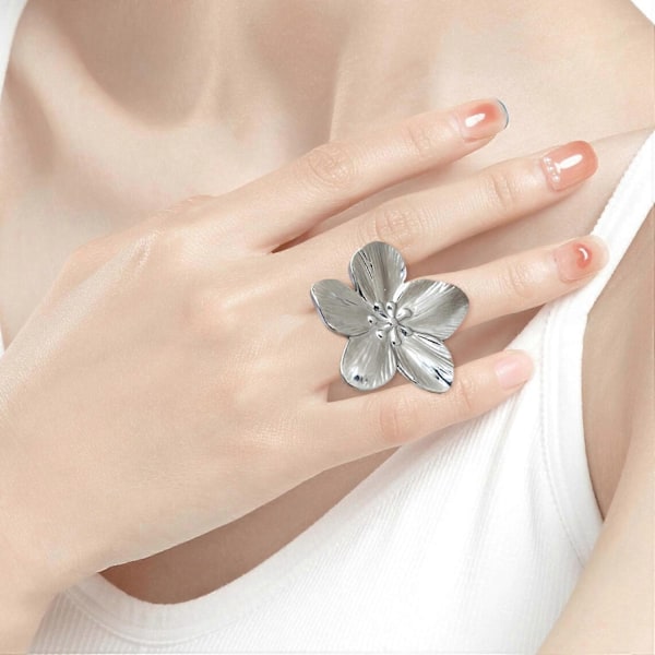 Öppen Ring i Blomform Justerbar Polerad Metall Enfärgad Slät Överdriven Stil Kronblad Kvinnor Bal perfekt Gold