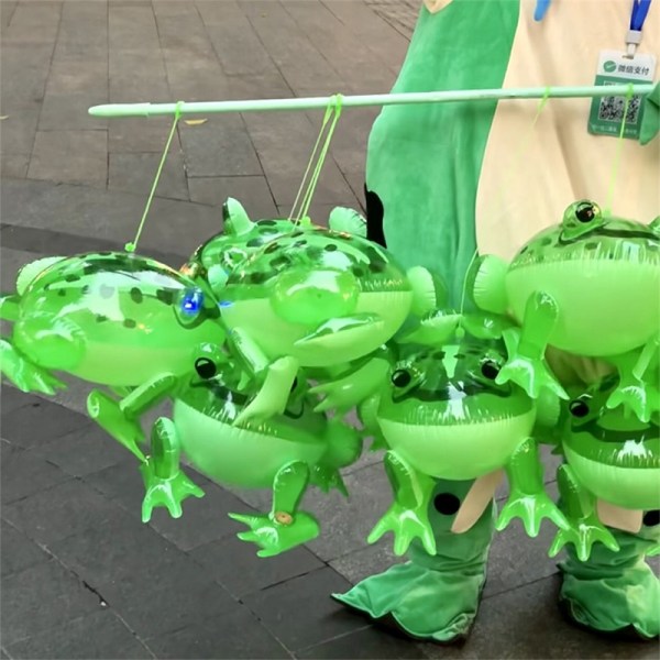 Glödande groda Uppblåsbar leksak som studsar Nattmarknad för barn St - Perfet Blue 1PC