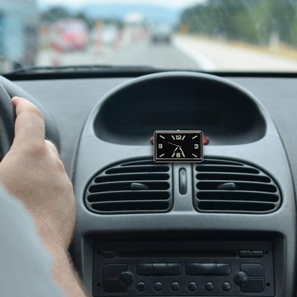 Auton digitaalinen kello, neliömäinen auton kello, kojelaudan minikello, pieni lukko, kvartsi digitaalinen -Perfet Nissan