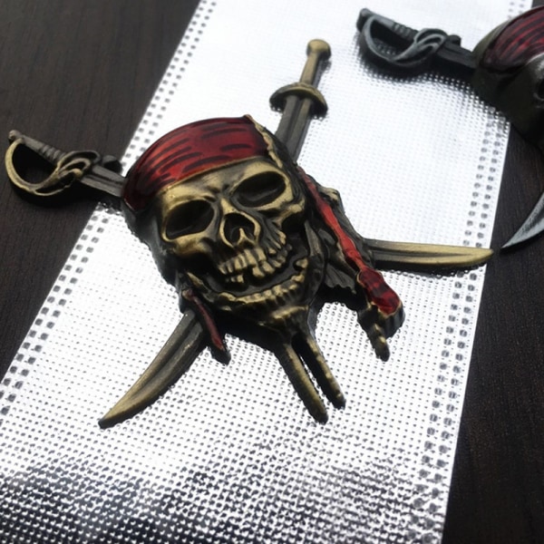 Car Styling 3D Metal Pirate Skull Emblem Badge Stickers Dekaler - Perfet Silver