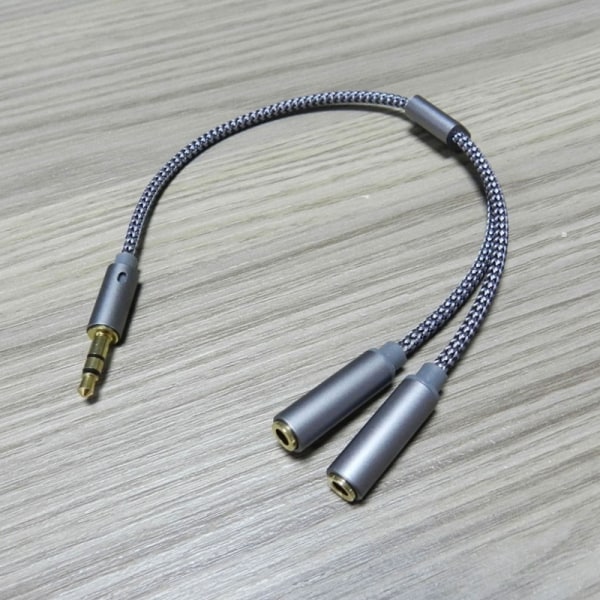 AUX-kabeluttag 3,5MM o Kabel hane till dubbel hona Stereo o Hytt - Perfet black