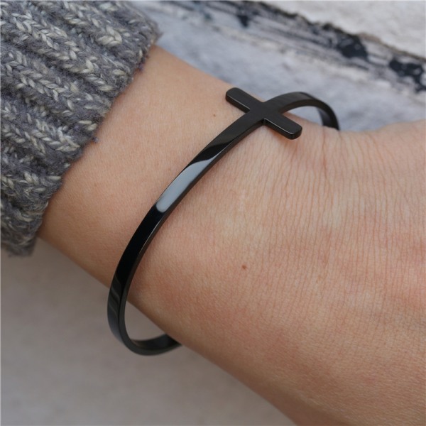 Cross Cuff Armbånd, Rustfritt stål åpent - Perfet