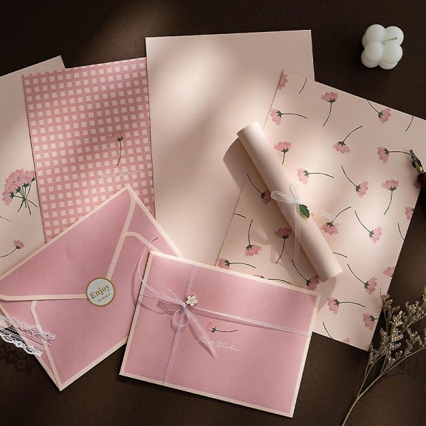 Paperitarvikkeet (vuorattu) 24 kpl ja kirjekuoret 12 kpl, paperitavarat ja set tarvikkeineen - Perfet Style 1