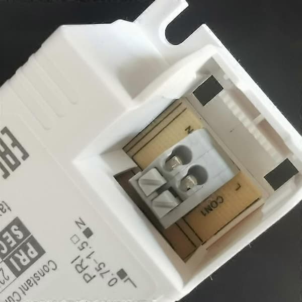42W LED Strømforsyning 15-40V 1050mA Konstant Strøm LED Driver - Perfet