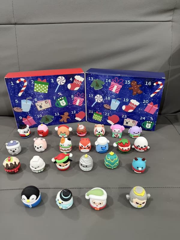 Micromallows Squishmallows 24 päivän joulukalenteri pehmoleluilla, PVC-materiaali