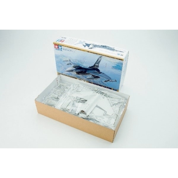 Tamiya 1/48 F-16C (block 25/32)