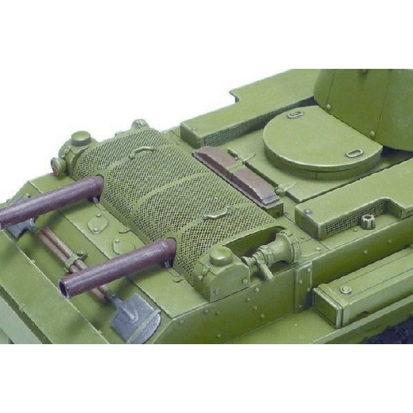 Tamiya 1/35 BT-7 Model 1937