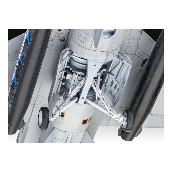 Revell Model Set F-16D Fighting Falcon 1:72