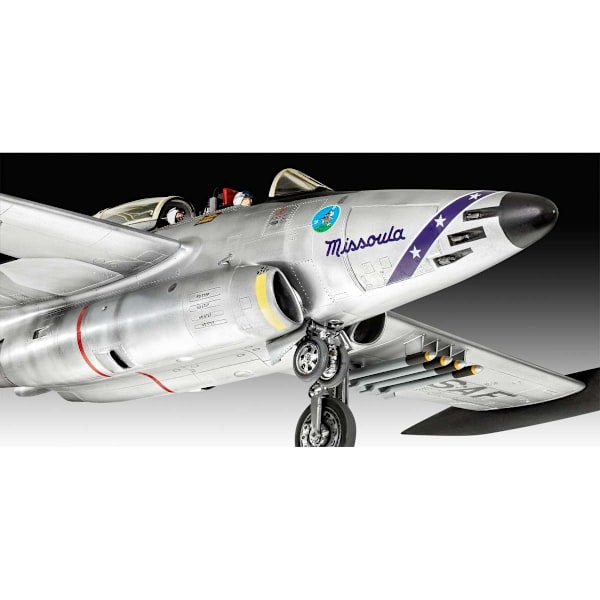 Revell Northrop F-89 Scorpion, 75th anniv. 1:48 gift set