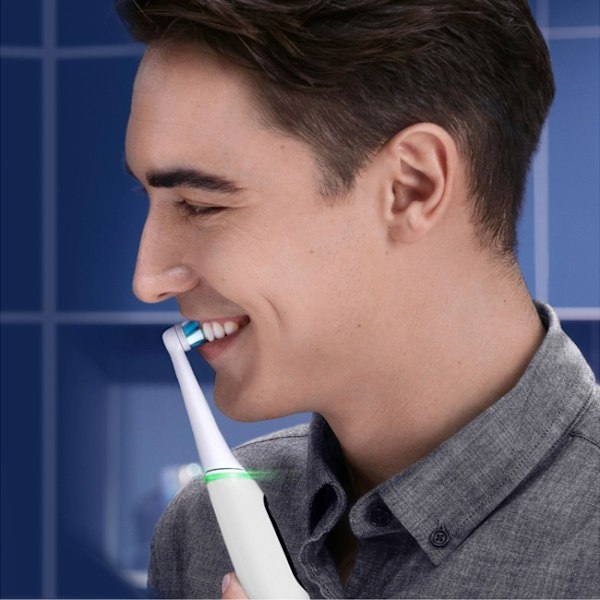 Oral B Eltandborste iO6 Series M6 Whi