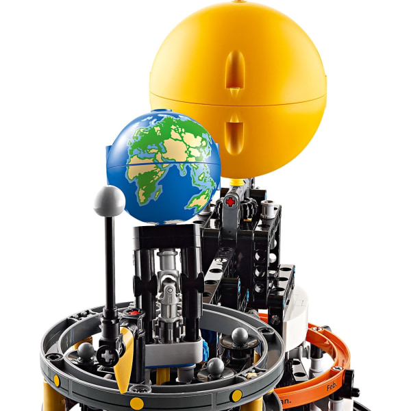 LEGO Technic 42179  - Jorden och månen
