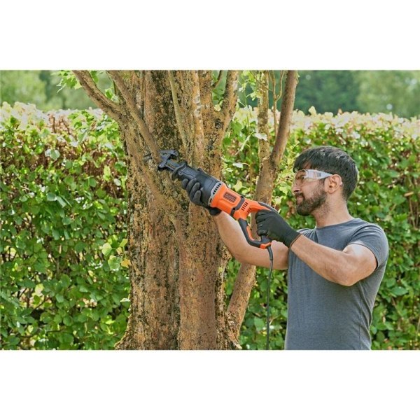 BLACK+DECKER Tiger-/Svärdsåg 750W grenhållare&två sågblad