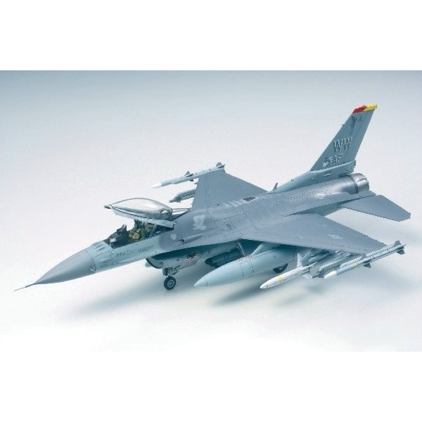 Tamiya 1/48 F-16 CJ Fighting Falcon