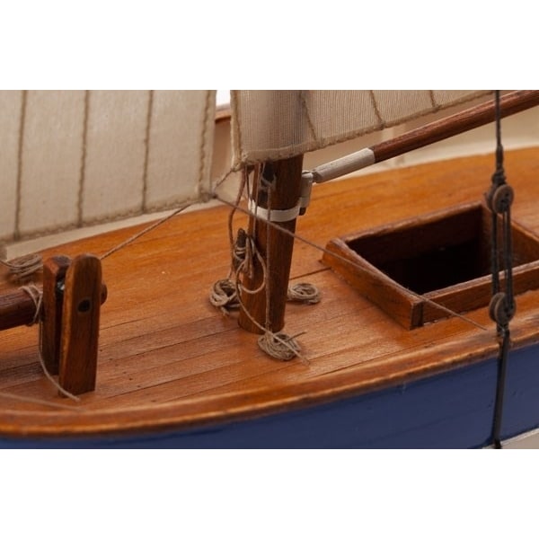1:30 ESPERANCE - Wooden hull