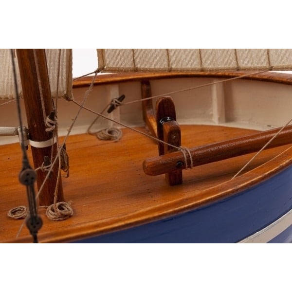 1:30 ESPERANCE - Wooden hull