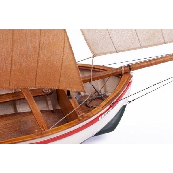 1:30 LE BAYARD - Wooden hull