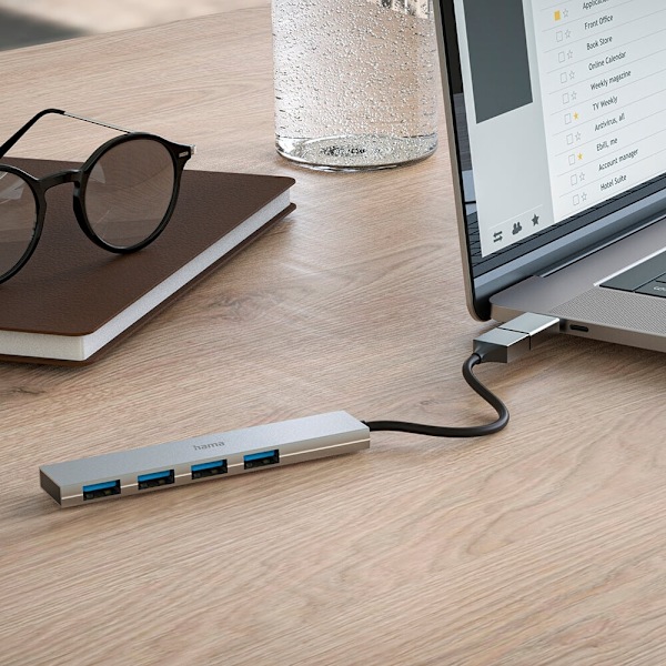 HAMA Hub USB-A 3.2 4x Ports 5 Gbit/s USB-C Adapter
