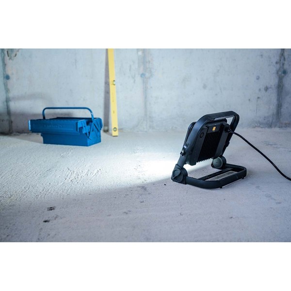 brennenstuhl Mobil LED-konstruktionslampe JARO 14060 M / LED-arbejdslampe 100W til udendørs brug (LED-projektør med 5m kabel, LED-nødbelysning med 115
