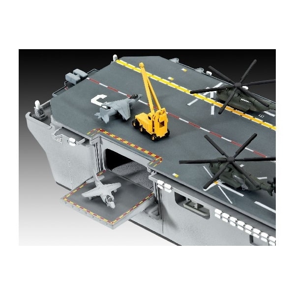 Revell Assault Carrier USS WASP CLASS