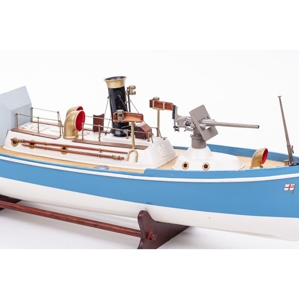 1:35 H.M.S. Renown-Plastic hull