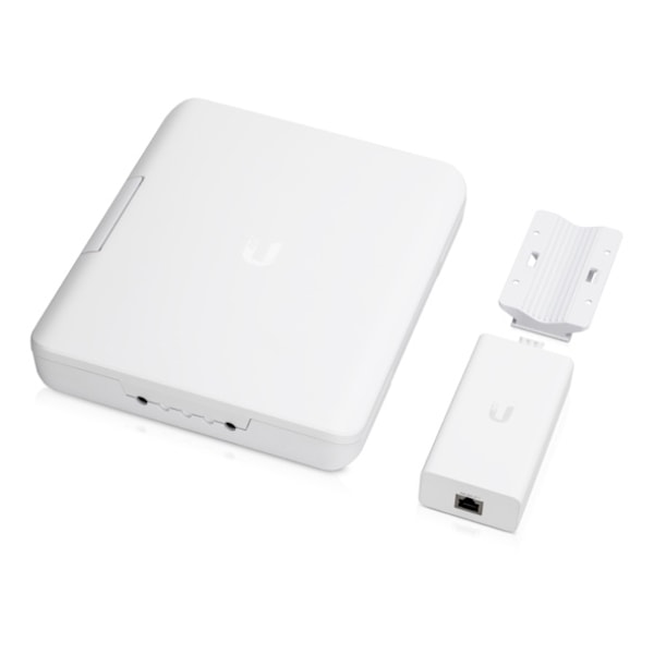 UniFi Flex Switch Adapter Kit for Street Light Pole Applications
