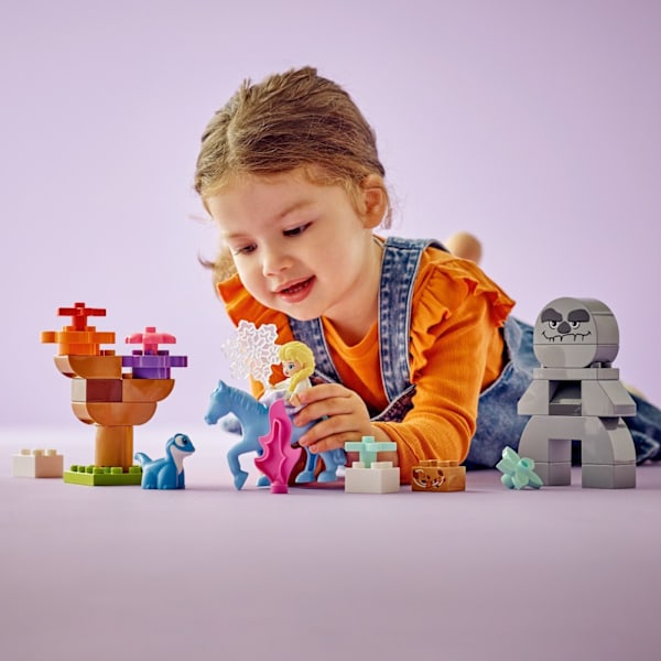 LEGO DUPLO Disney 10418  - Elsa ja Bruni lumotussa metsässä