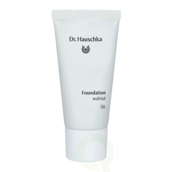Dr. Hauschka Foundation 30 ml #06 Walnut