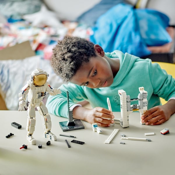 LEGO Creator 31152  - Astronautti avaruudessa