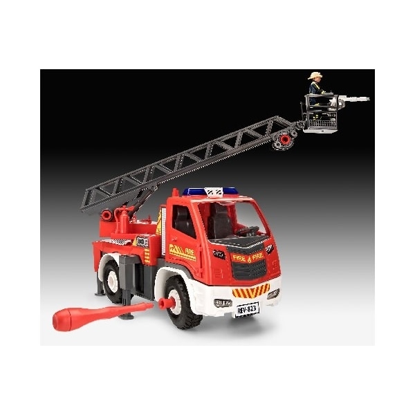 Revell Turntable Ladder Fire Truck 1:20