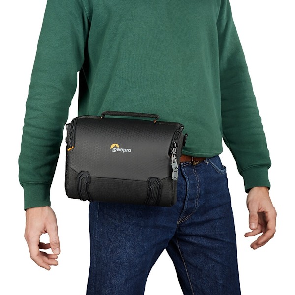 Lowepro Skuldertaske Adventura SH 160 III Sort