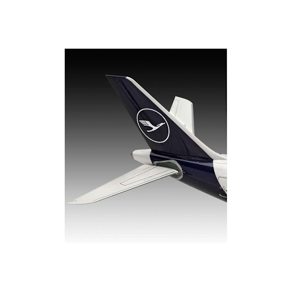 Revell Airbus A330-300 - Lufthansa 'Uusi Livery' 1:144