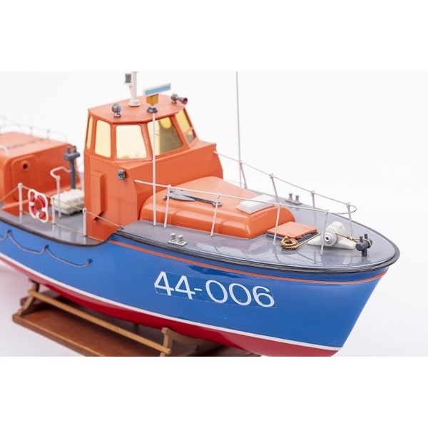 1:40 RNLI Waveny Lifeboat -Plastic hull