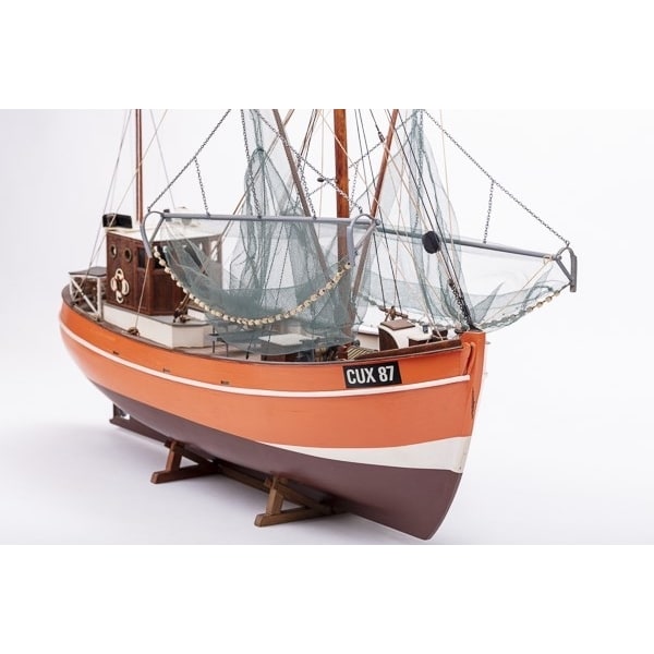 1:33 CUX 87 (Krabbenkutter) -wooden hull