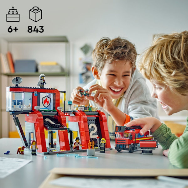 LEGO City Fire 60414  - Brandstation med brandbil