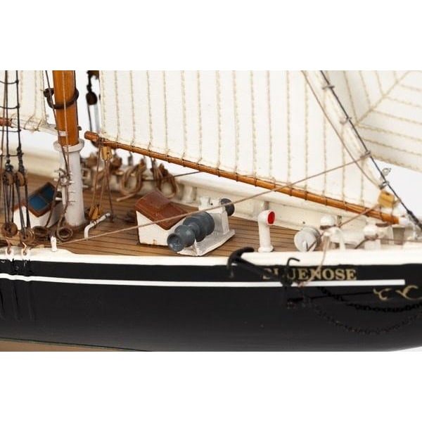 1:100 Bluenose II -Wooden hull